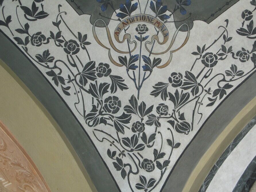 Reintegrazione cromatica su decorazione