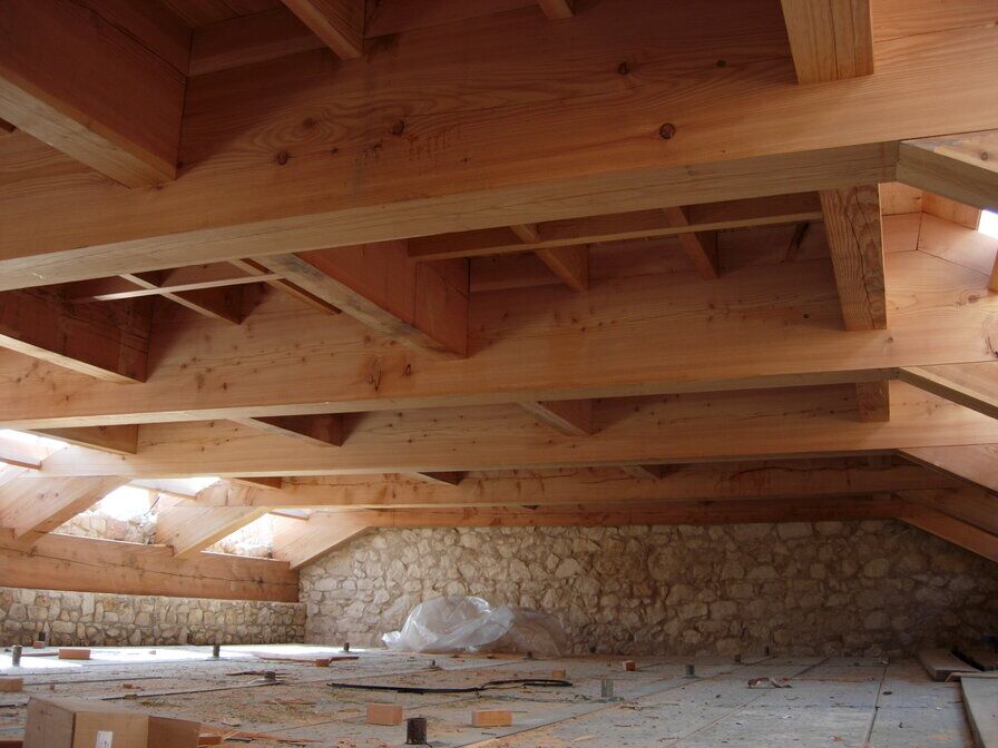 Dettaglio di consolidamento strutturale su edificio storico